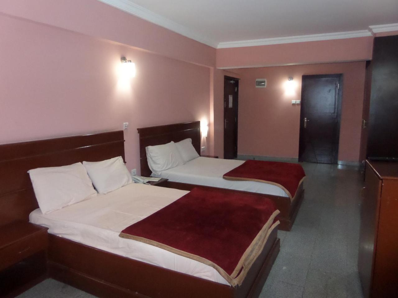 Hotel Newcastle Lagos Ngoại thất bức ảnh